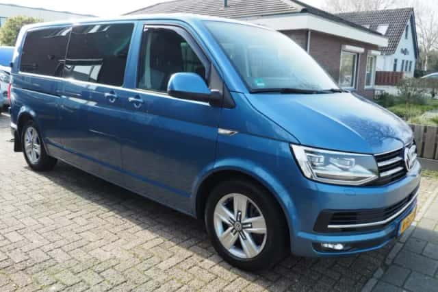 Volkswagen Transporter (2018) thumbnail 3