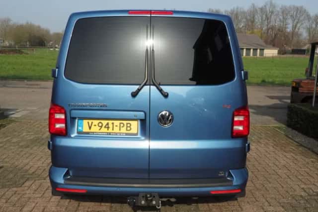 Volkswagen Transporter (2018) thumbnail 5
