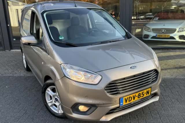 Ford Transit Courier (2020) thumbnail 4