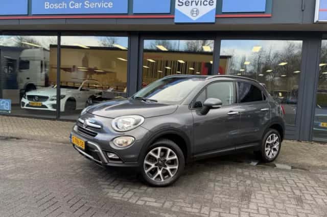 Fiat 500X (2016) thumbnail 2