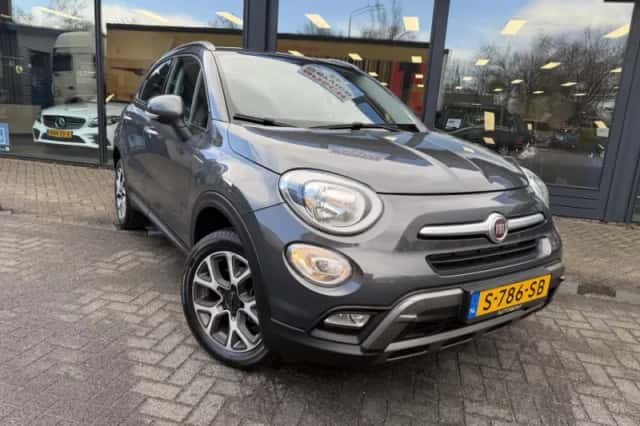 Fiat 500X (2016) thumbnail 3