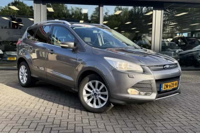 Ford Kuga (2014) thumbnail 5