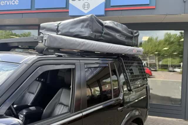 Land Rover Discovery (2009) thumbnail 4