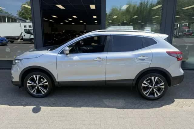Nissan Qashqai (2018) thumbnail 4