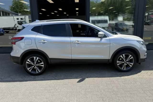 Nissan Qashqai (2018) thumbnail 6