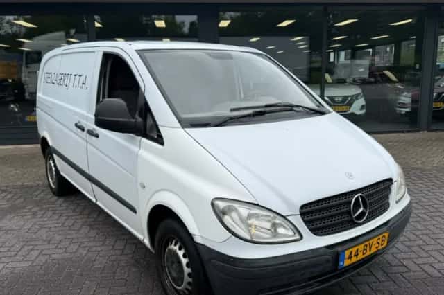 Mercedes-Benz Vito (2006) thumbnail 2