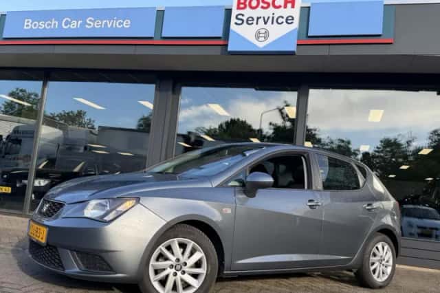 SEAT Ibiza (2017) thumbnail 2