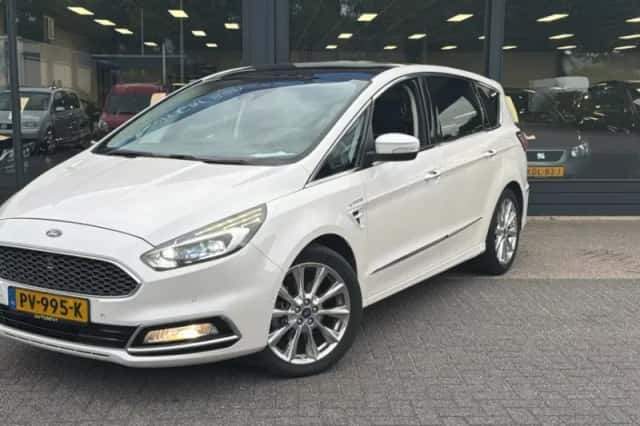 Ford S-Max (2017) thumbnail 1