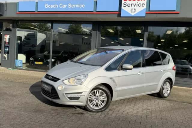 Ford S-Max (2010) thumbnail 2
