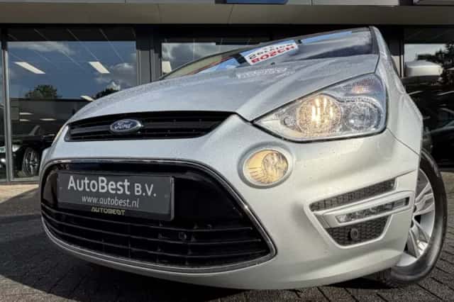 Ford S-Max (2010) thumbnail 4