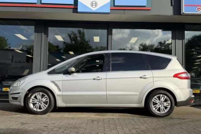 Ford S-Max (2010) thumbnail 6