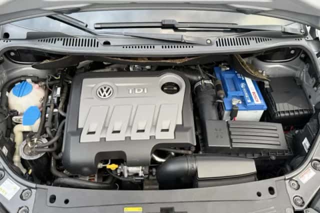 Volkswagen Caddy (2015) thumbnail 4