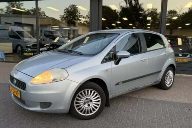 Fiat Grande Punto (2006) thumbnail 2