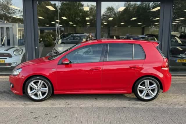 Volkswagen Golf (2011) thumbnail 5