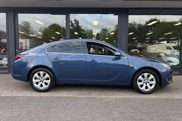 Opel Insignia (2016) thumbnail 4