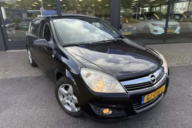 Opel Astra (2007) thumbnail 3