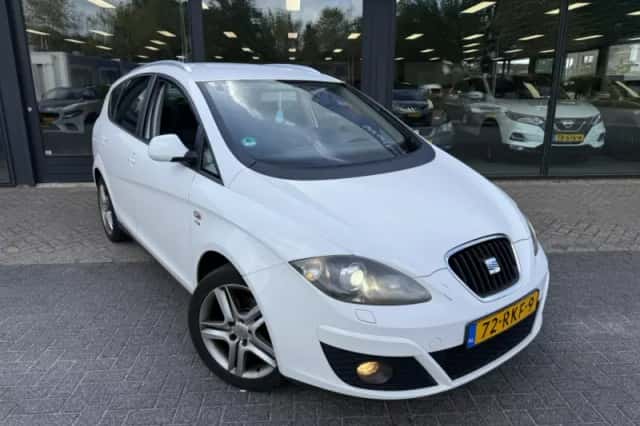 SEAT Altea XL (2011) thumbnail 4
