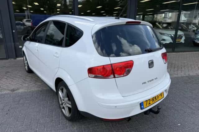 SEAT Altea XL (2011) thumbnail 6