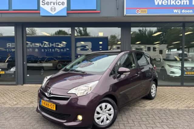 Toyota Verso S (2013) thumbnail 1