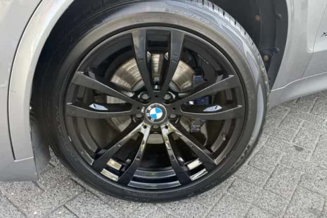 BMW X5 (2014) thumbnail 2