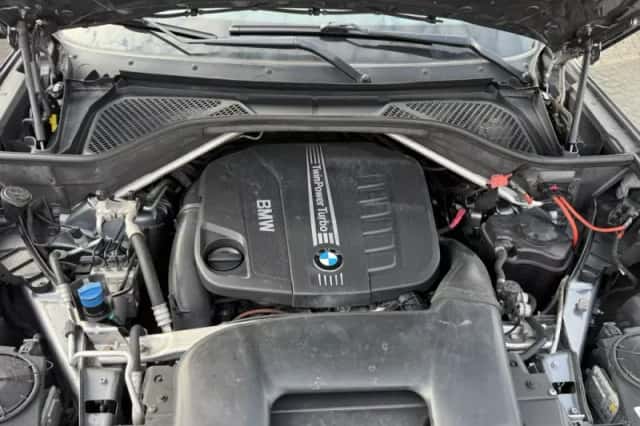 BMW X5 (2014) thumbnail 3