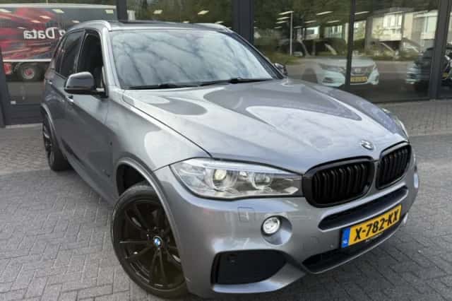 BMW X5 (2014) thumbnail 5