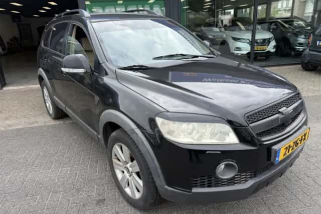 Chevrolet Captiva (2008) thumbnail 2