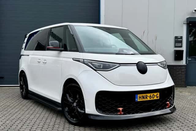 Volkswagen ID. Buzz (2023) thumbnail 1