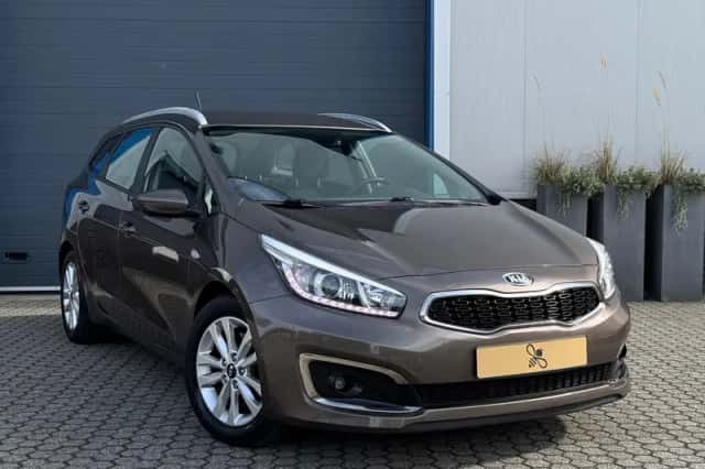 Kia Ceed (2016) thumbnail 1