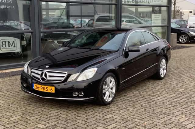 Mercedes-Benz E-Klasse (2011) thumbnail 2