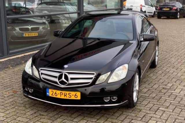 Mercedes-Benz E-Klasse (2011) thumbnail 3
