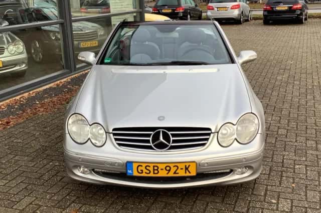 Mercedes-Benz CLK-Klasse (2004) thumbnail 3