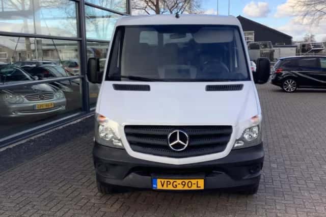 Mercedes-Benz Sprinter (2016) thumbnail 3
