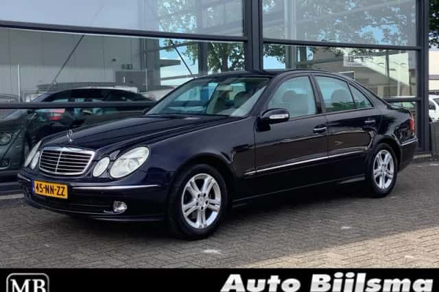 Mercedes-Benz E-Klasse (2004) thumbnail 1