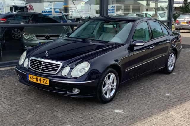 Mercedes-Benz E-Klasse (2004) thumbnail 2