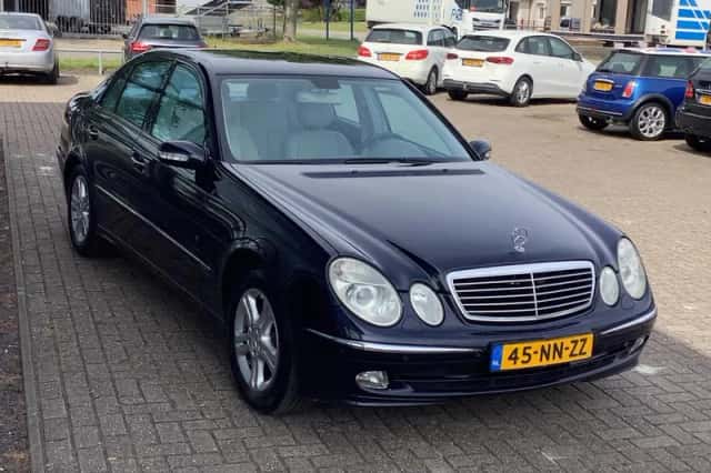 Mercedes-Benz E-Klasse (2004) thumbnail 4