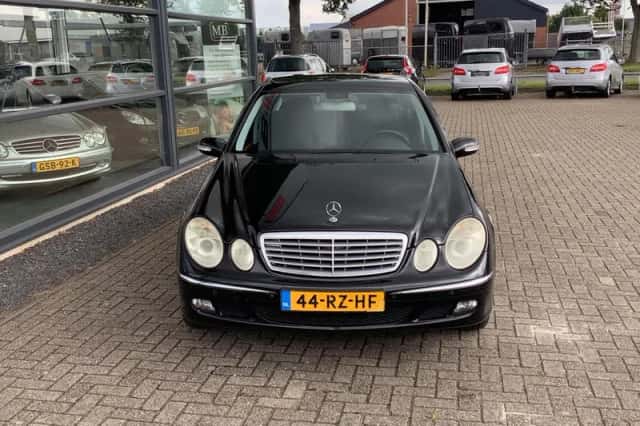 Mercedes-Benz E-Klasse (2005) thumbnail 3