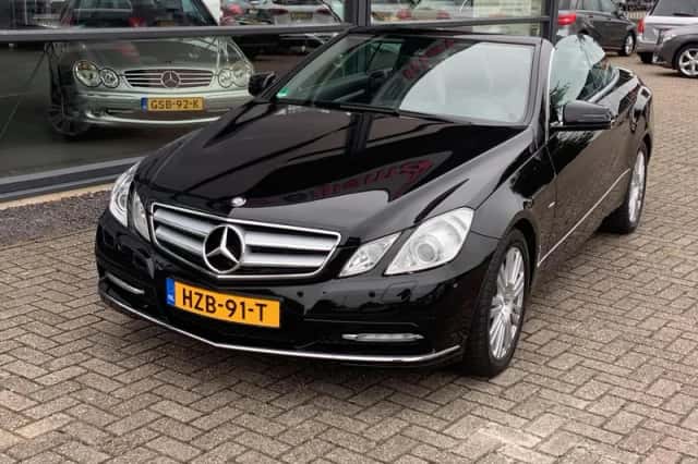 Mercedes-Benz E-Klasse (2012) thumbnail 2