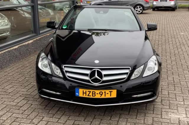 Mercedes-Benz E-Klasse (2012) thumbnail 3