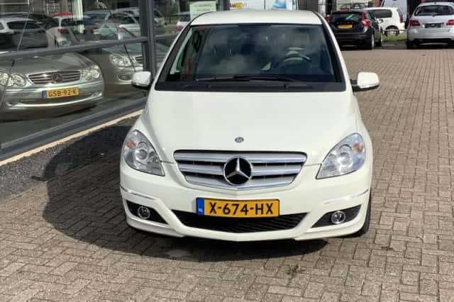 Mercedes-Benz B-Klasse (2009) thumbnail 3