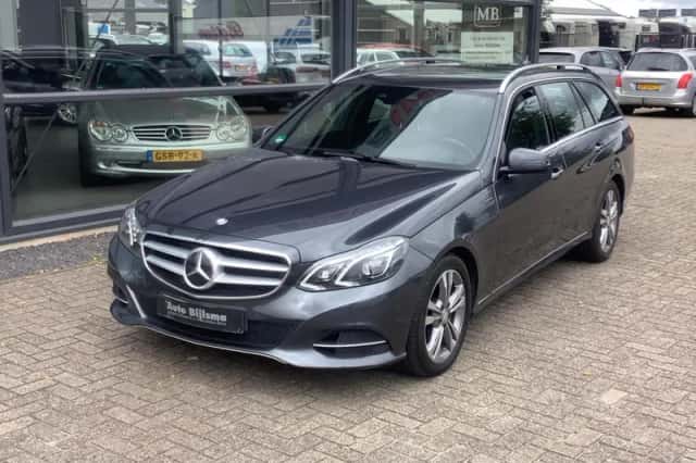 Mercedes-Benz E-Klasse (2016) thumbnail 2