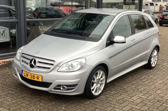 Mercedes-Benz B-Klasse (2011) thumbnail 2