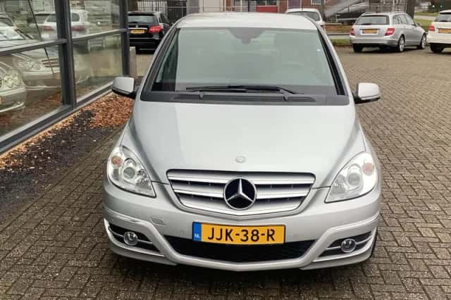 Mercedes-Benz B-Klasse (2011) thumbnail 3