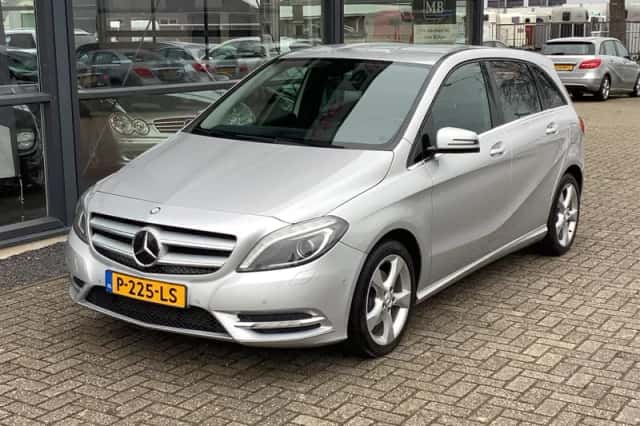 Mercedes-Benz B-Klasse (2012) thumbnail 2