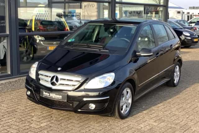 Mercedes-Benz B-Klasse (2011) thumbnail 2