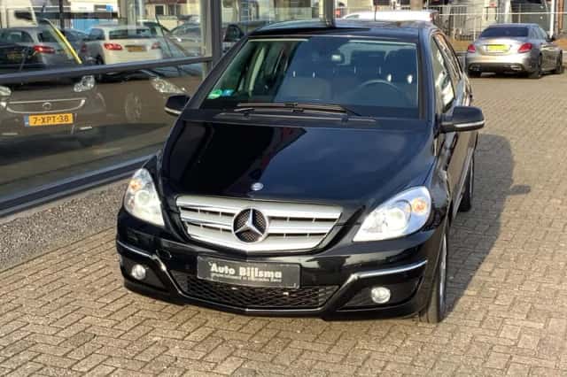 Mercedes-Benz B-Klasse (2011) thumbnail 3
