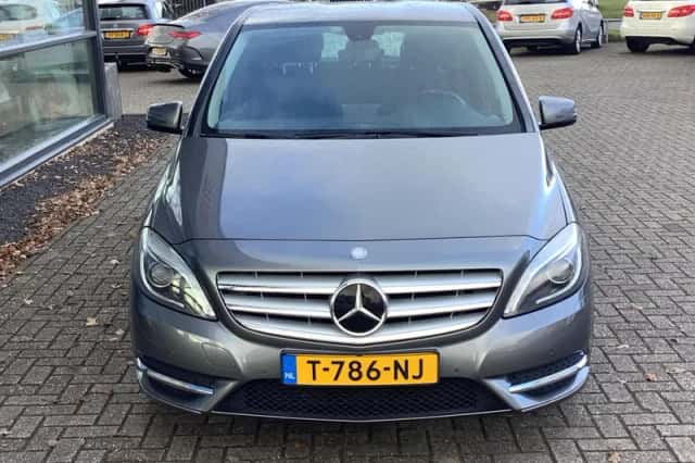 Mercedes-Benz B-Klasse (2011) thumbnail 3