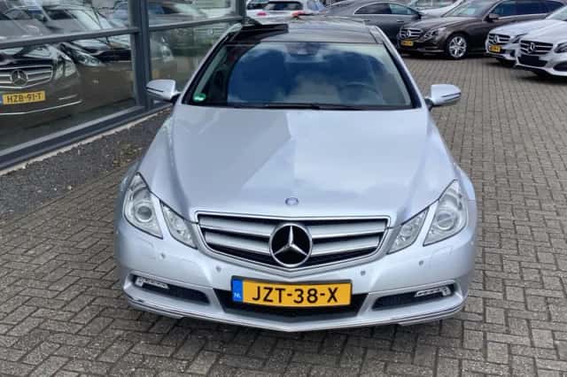 Mercedes-Benz E-Klasse (2009) thumbnail 3