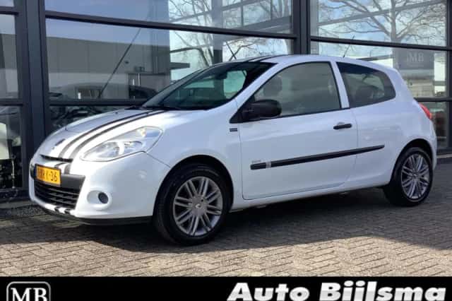 Renault Clio (2012) thumbnail 1