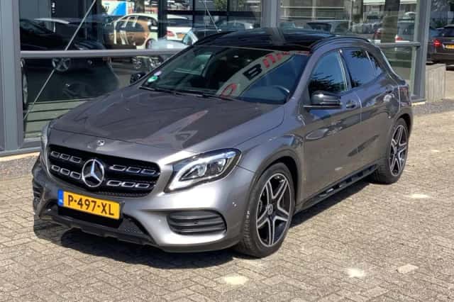Mercedes-Benz GLA-Klasse (2019) thumbnail 2